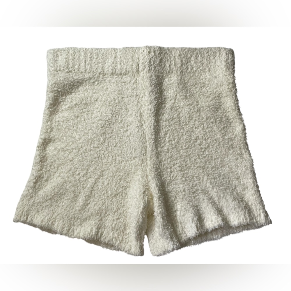 Skims women’s ivory fuzzy cozy lounge wear shorts